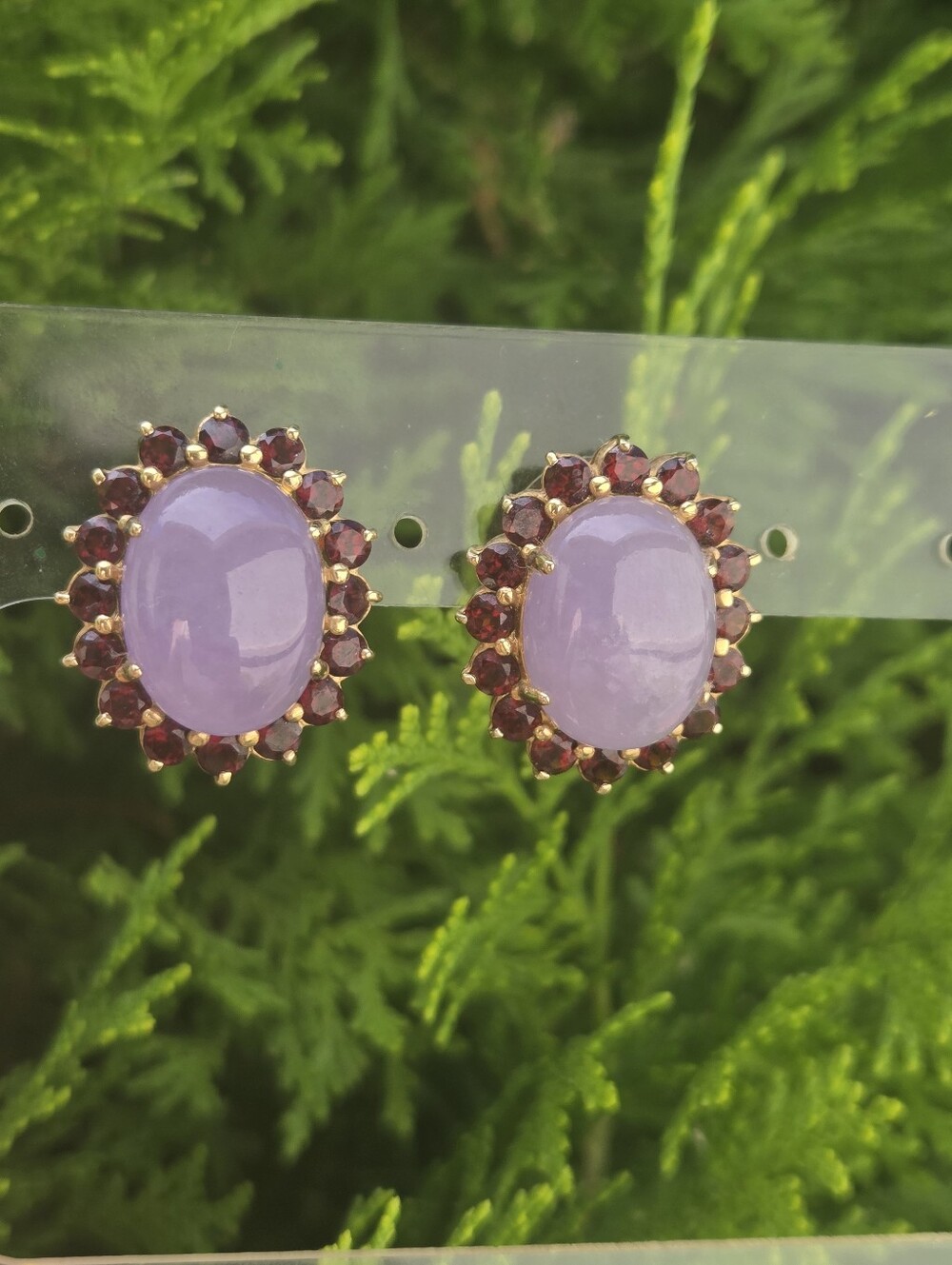 14k Gold Lavender Jade And Garnet Earrings